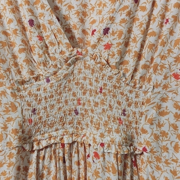 Free People In Full Bloom Smocked Waist Midi Dress Size XS - Picture 4 of 9